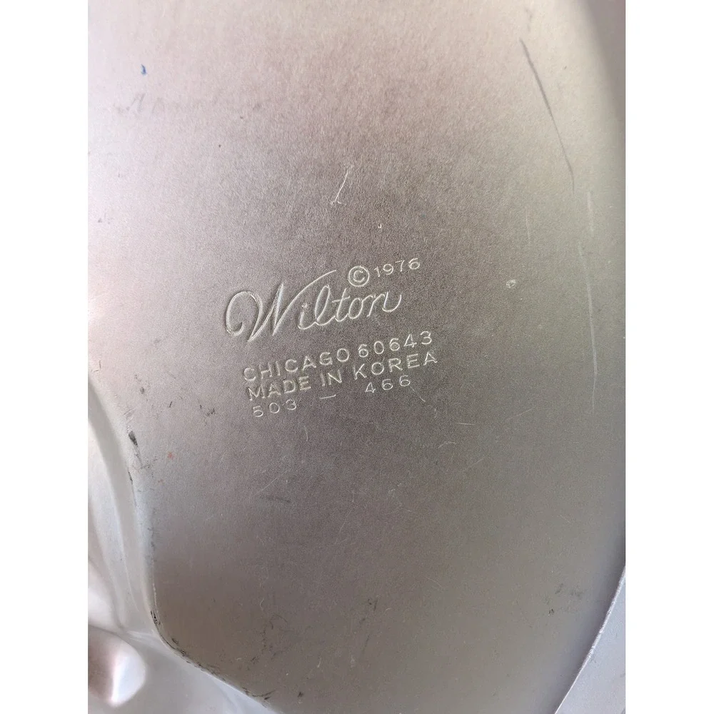 Vintage‎ Wilton 1976 Bunny Rabbit Aluminum Cake Pan 503-466 Easter Mold Silver